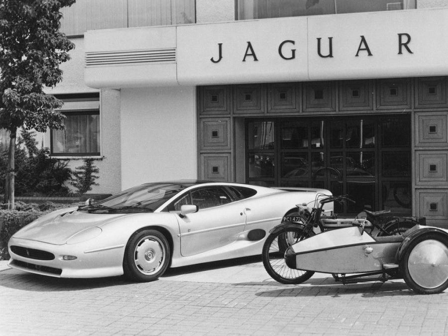  Jaguar XJ220 1992 года  (фото 19 из 81)